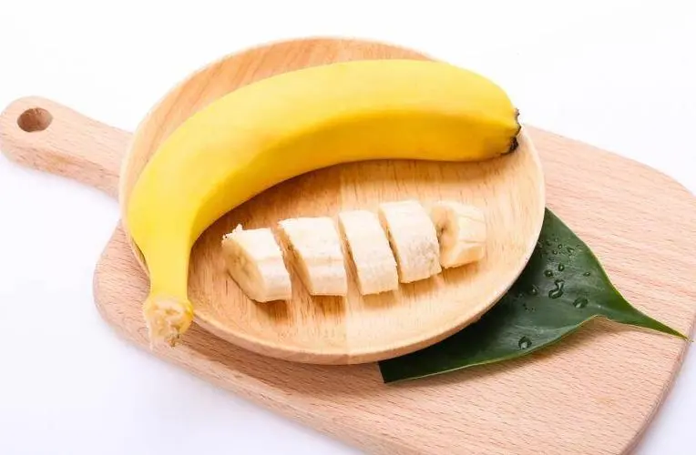 每天吃一根香蕉，最好的防病果，很多人都吃错了！